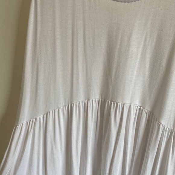 White Tanktop - Picture 2 of 3